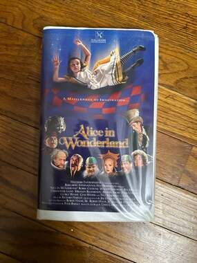 Alice in Wonderland VHS (1999) Factory Sealed Hallmark Entertainment